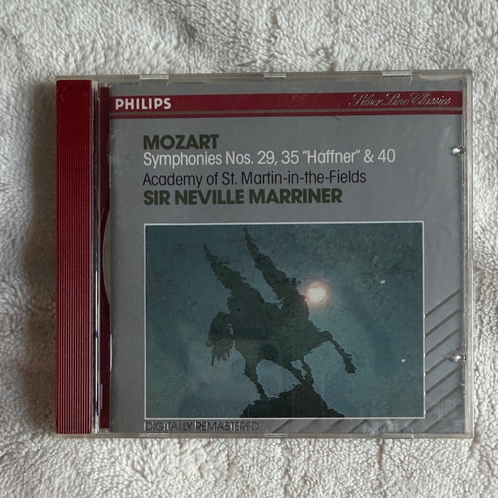 Philips Silver and Red Mozart Symphonies CD looks brand new